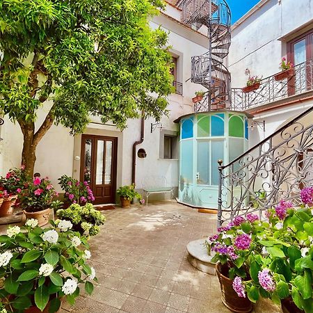 La Dimora: Relax In A Lovely Garden 마사루브렌세 외부 사진